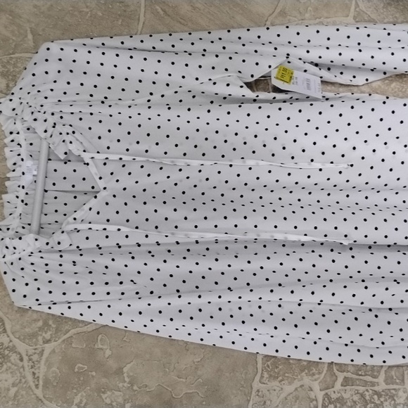Blouse   Y12 - Picture 1 of 6